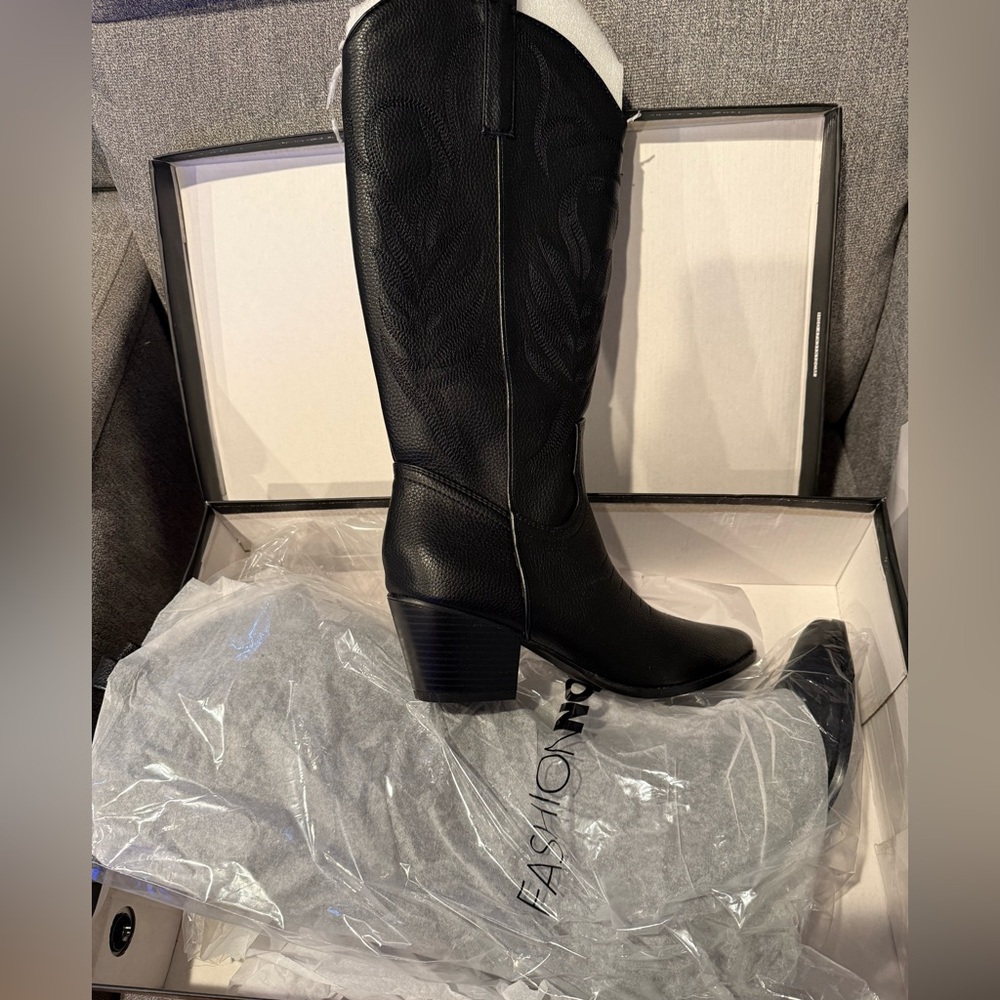 Fashion Nova Black Cowboy Boots